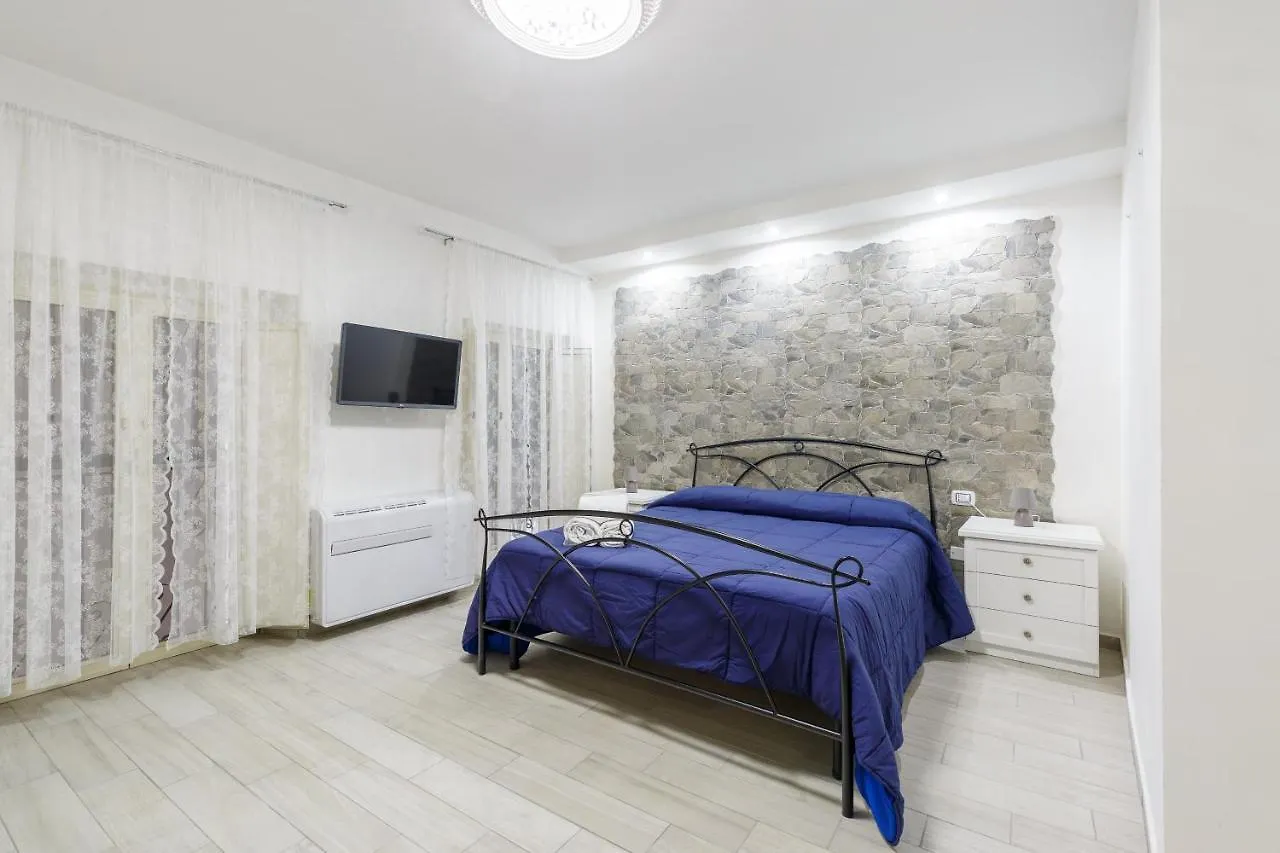 Nilo 1 - Shelter In The Center By Napoliapartments Italy